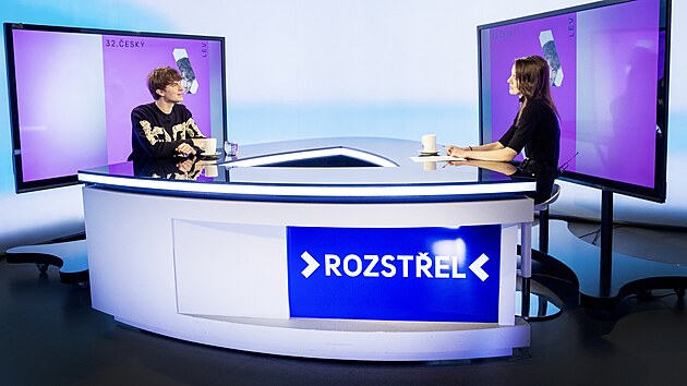 Hostem po�adu Rozst�el je influencer Kovy (Karel Kov��), moder�tor �esk�ch lv�.