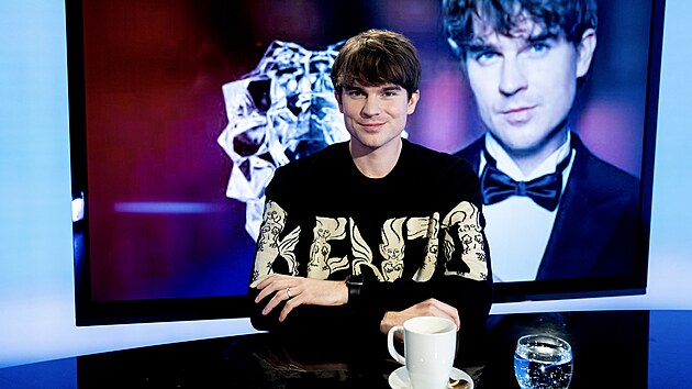 Hostem po�adu Rozst�el je influencer Kovy (Karel Kov��), moder�tor �esk�ch lv�.