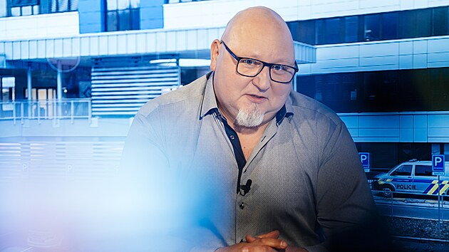 Hostem po�adu Rozst�el je redaktor MF DNES, V�clav Janou�.