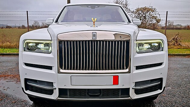 Zabaven�hy Rolls-Royce Cullinan v dra�b� Centra zaji�t�n�ch aktiv ministerstva vnitra �R