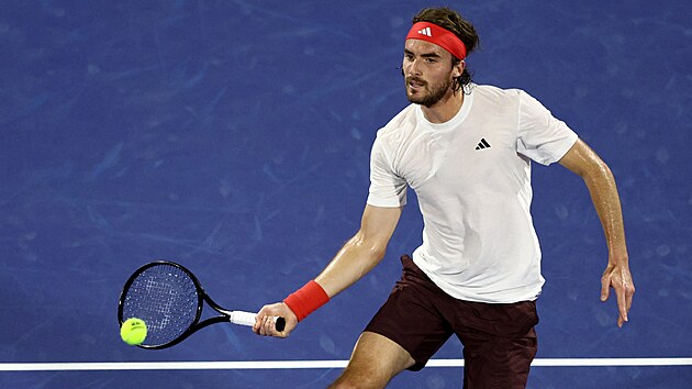 Stefanos Tsitsipas ve fin�le turnaje v Dubaji