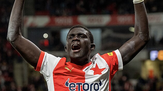 Slavia – Bohemiler 2: 0, Diouf ve Botos'un hedefleri. Konuklar onda bir saatten fazla oynadı