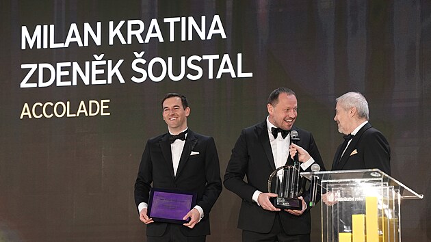 EY Podnikateli roku 2024 se stali Milan Kratina (vlevo) a Zden�k �oustal ze spole�nosti Accolade. (4. b�ezna 2025)