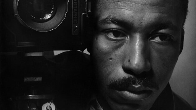 Fotograf, re�is�r, skladatel a b�sn�k Gordon Parks