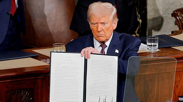 Americk� prezident Donald Trump mluv� k ob�ma komor�m Kongresu. (5. b�ezna 2025)