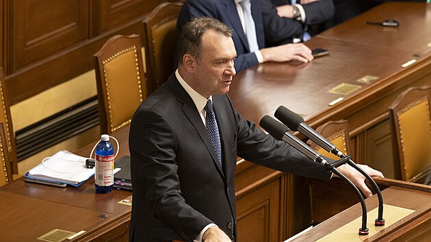 Poslanci p�ehlasovali veto prezidenta a schv�lili zv��en� plat� vrcholn�ch politik�. Na sn�mku je Radim Fiala (SPD). (4. b�ezna 2025)