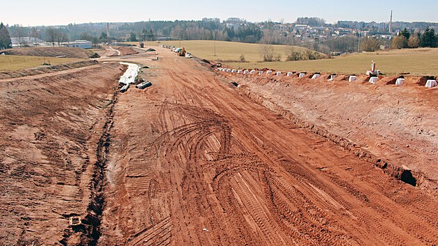 Rozestav�n� osmikilometrov� obchvat Nov� Paky