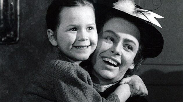 Kristina Novotn� a jej� maminka Irena Ka��rkov�