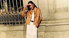 U máte jarní bundiku i lehký kabátek? Samozejm v trendy barv a stihu,...