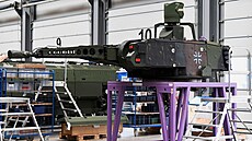 Unterlüss. Výroba obrn�nce Puma v továrn� spole�nosti Rheinmetall (12. února...