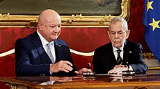 Rakousko má novou vládu, prezident Alexander Van der Bellen jmenoval novým...