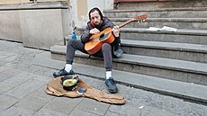 Jeden z mála muzikant�, kte�í v Brn� hrají i v ned�li - jinak je o víkendu v...