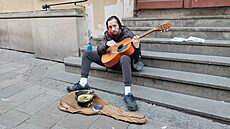 Jeden z mála muzikant�, kte�í v Brn� hrají i v ned�li - jinak je o víkendu v...