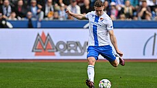 Michal Kohút z Ostravy st�ílí druhý gól proti Mladé Boleslavi.