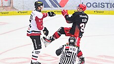 Lehká poty�ka mezi Jakubem Krej�íkem ze Sparty a Kevinem Klímou z Hradce...