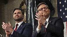 Prezidenta podporovali při jeho projevu také viceprezident J. D. Vance (na...