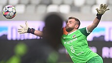 Královéhradecký branká Adam Zadrail