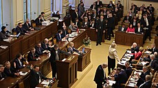 Pokra�ování mimo�ádné sch�ze Sn�movny svolané z podn�tu koalice k záv�re�nému...