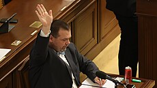 Pokra�ování mimo�ádné sch�ze Sn�movny svolané z podn�tu koalice k záv�re�nému...