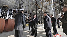 Severní Korea p�edstavila rozestav�nou ponorku s jaderným pohonem. (8. b�ezna...