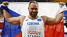 Koula Tomá Stank se raduje z bronzu na halovém mistrovství Evropy v...