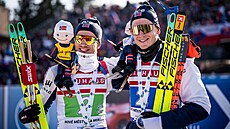 Brat�i Böové se svými zmen�eninami po �tafet� v Novém M�st�.