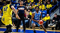 John Wright si hledá prostor pro stelu v utkání s Opavou.