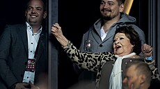 Here�ka Ji�ina Bohdalová sledovala derby mezi Spartou a Slavií p�ímo z tribuny...