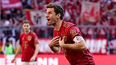 Thomas Müller z Bayernu Mnichov se roziluje bhem utkání proti Bochumi.