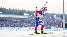 Tereza Voborníková b�í �enskou �tafetu v Novém M�st� na Morav�.