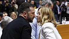 Ukrajinský prezident Volodymyr Zelenskyj s italskou premiérkou Giorgiou...
