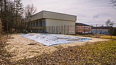 Sou�asná podoba areálu �koly v Hluboké nad Vltavou.