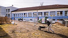 V Z� Hluboká za�ala stavba nového pavilonu.
