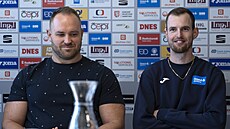 Koula� Tomá� Stan�k a vý�ka� Jan �tefela na tiskové konferenci k HME v...