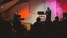 Koncert v komunitním centru Na p�d�