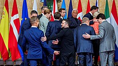Evroptí lídi na summitu o Ukrajin v Londýn. (2. bezna 2025)