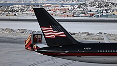 Letadlo Donalda Trumpa, kterým piletl jeho syn na návtvu do Grónska. (6....