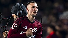 Spar�anský k�ídelník Luká� Haraslín slaví gól v derby se Slavií.