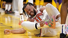 Jalen Brunson z New York Knicks si ze zápasu s Los Angeles Lakers odnesl...