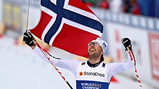 Norský sdruená Jarl magnus Riiber si na MS v Trondheimu dojel pro dalí zlato.