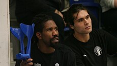 Zranné dínské opory A. J. Walton (vlevo) a Isaac Davidson