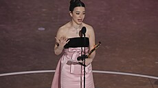 Mikey Madisonová získala Oscara za hlavní herecký výkon ve filmu Anora (2....