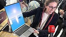 Lenovo Thinkbook Flip AI PC