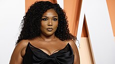 Lizzo na Vanity Fair Oscar Party v Los Angeles (2. bezna 2025)