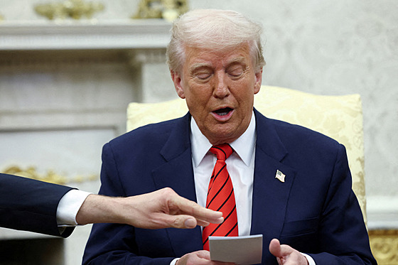 Americký prezident Donald Trump se setkal s generálním tajemníkem NATO Markem...