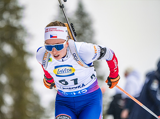 Jessica Jislová b�í zkrácený vytrvalostní závod v Pokljuce.