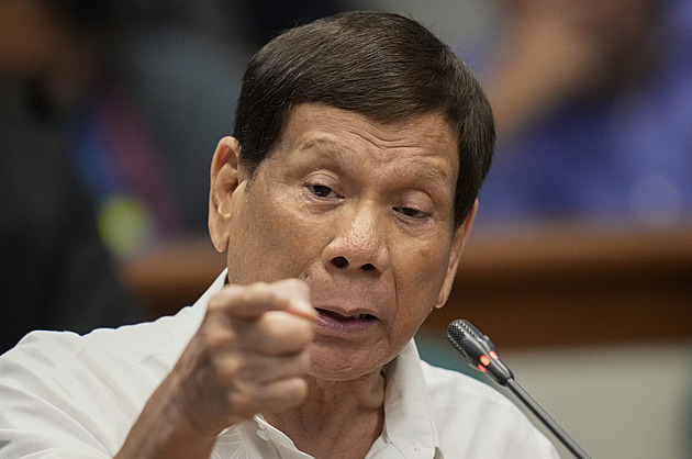 Krvavý Duterte už je v Haagském Hiltonu. Má pestré menu i separé pro dámskou návštěvu