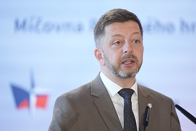Rakušan reaguje na zvýšení platů vojáků. Chce pro policisty aspoň přes polovinu