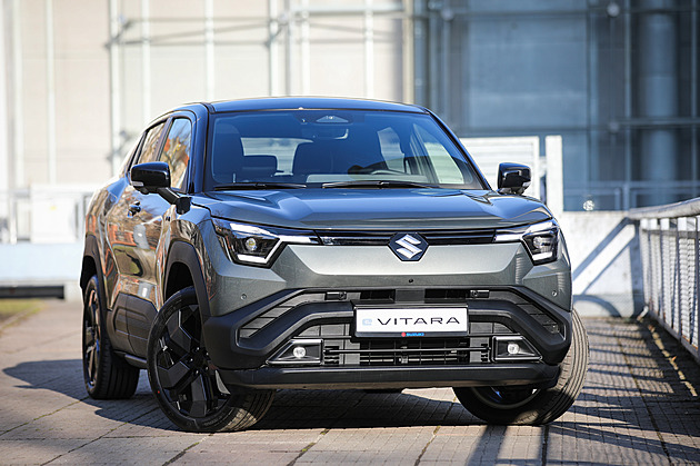 Suzuki má elektro mezi posledními. Nová Vitara zrychluje líp, než hot hatch