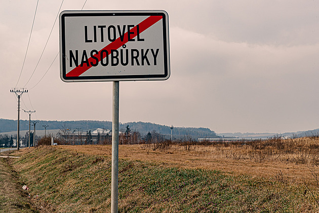 Prostor bývalé skládky v Nasobrkách.